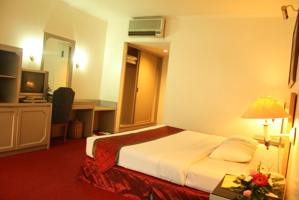 Royal Palace Hotel 3*